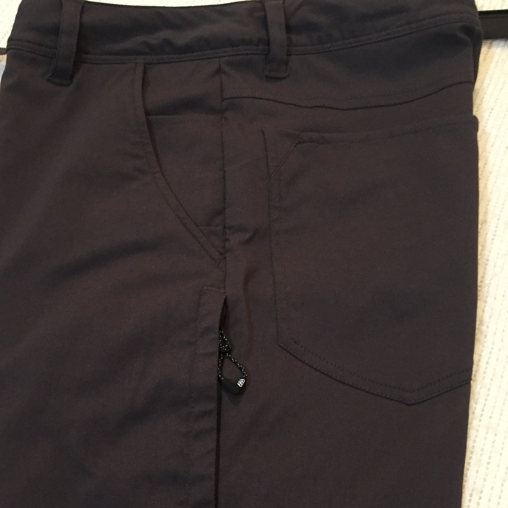 🆕 NWT 686 Men’s Everywhere slim fit travel pants hiking camping 30x32 charcoal - Picture 3 of 7